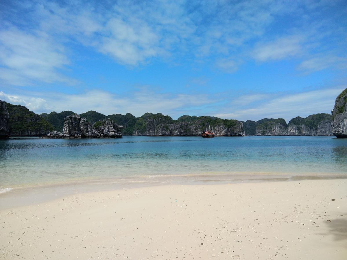Anh Thuan Hotel 1 Cat Ba Island ภายนอก รูปภาพ