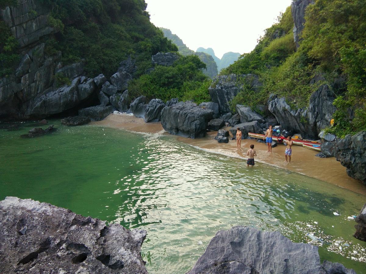 Anh Thuan Hotel 1 Cat Ba Island ภายนอก รูปภาพ
