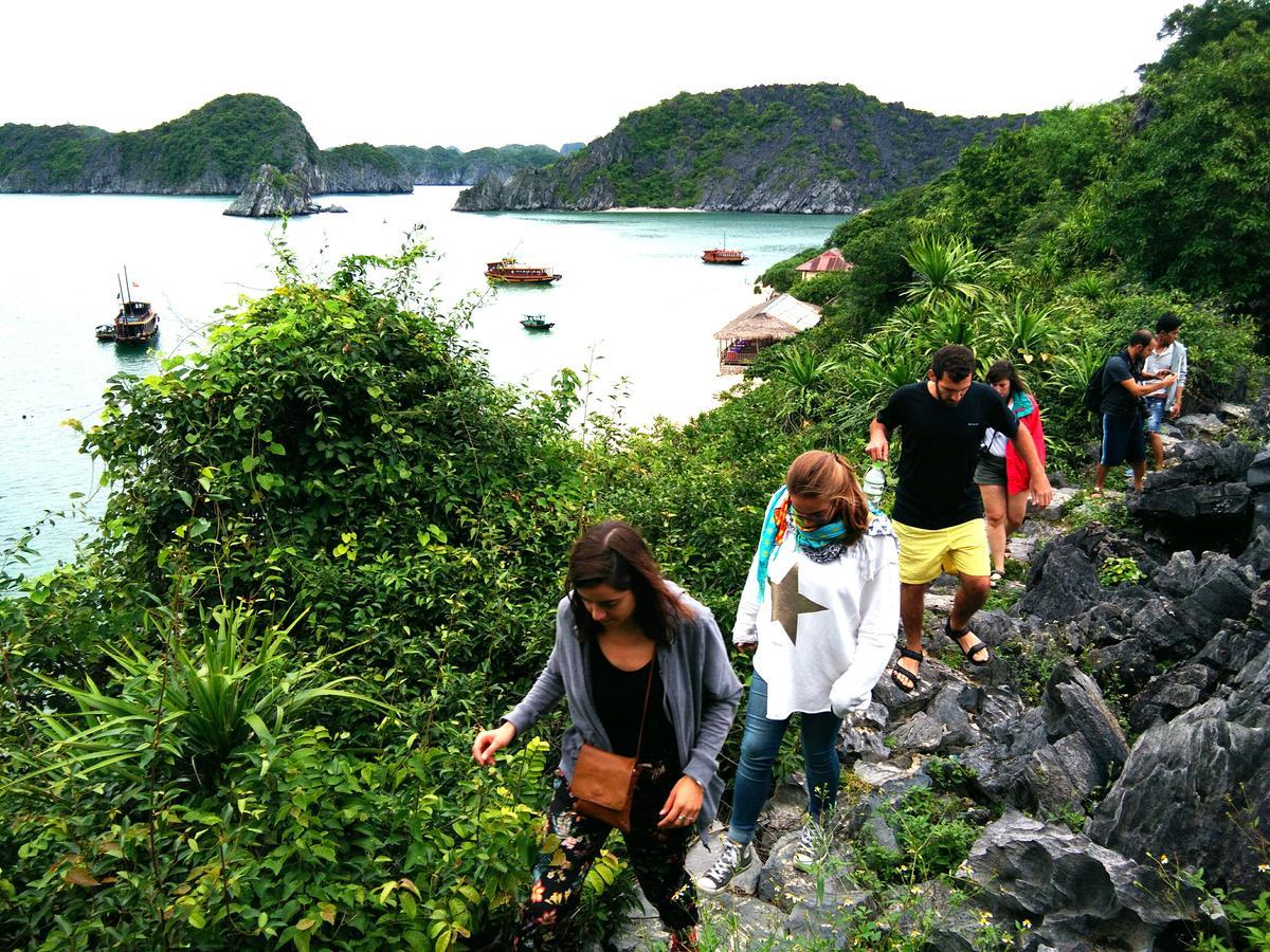 Anh Thuan Hotel 1 Cat Ba Island ภายนอก รูปภาพ