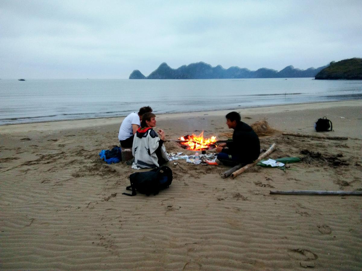 Anh Thuan Hotel 1 Cat Ba Island ภายนอก รูปภาพ