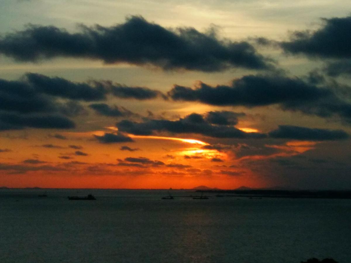 Anh Thuan Hotel 1 Cat Ba Island ภายนอก รูปภาพ